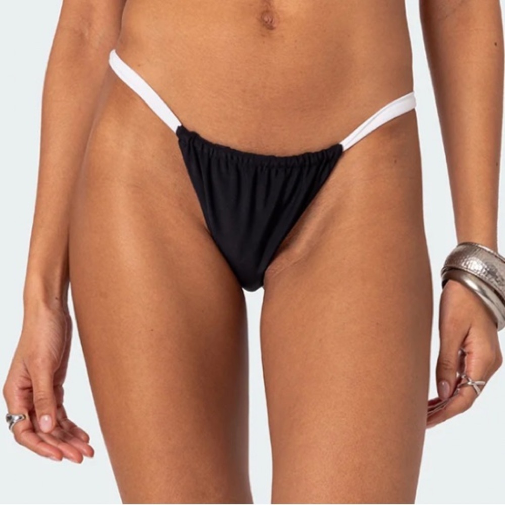 NWOT EDIKTED Black & White Leanna Contrast Bikini Bottom